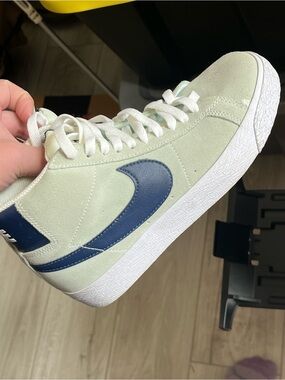 Nike High-Top Sneakers in Mint Green with Navy Swoosh